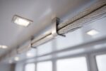 Comment faire passer les câbles sans saigner les murs ?
