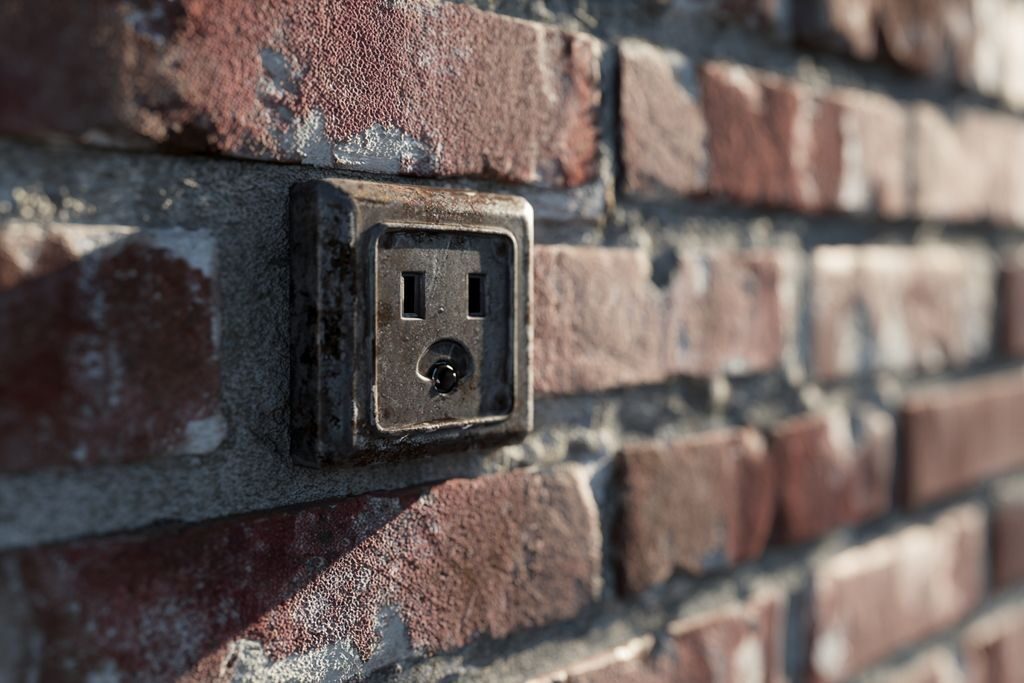 Installer une prise extérieure étanche : norme IP44 IP65…